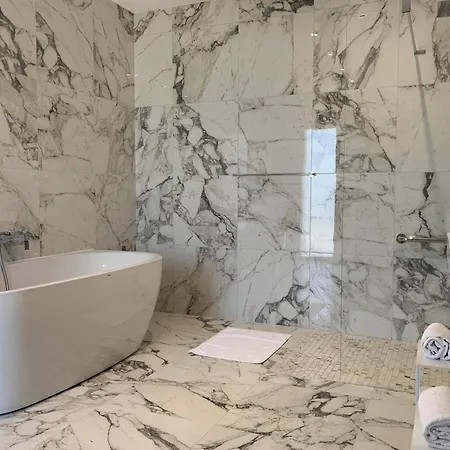 Βίλα Rivoli Vue Et Piscine *