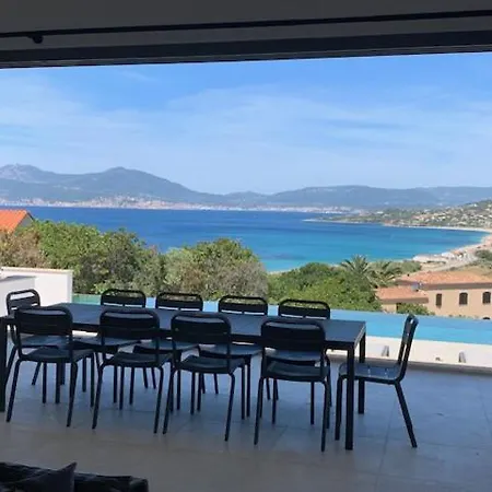 Rivoli Vue Et Piscine *