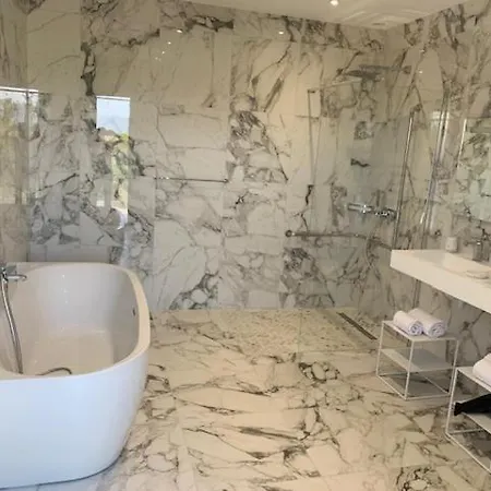 Rivoli Vue Et Piscine Pietrosella