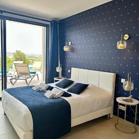 Rivoli Vue Et Piscine Villa